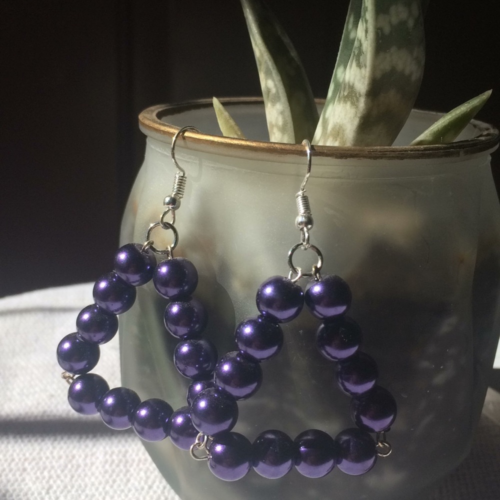 Purple pearl earrings